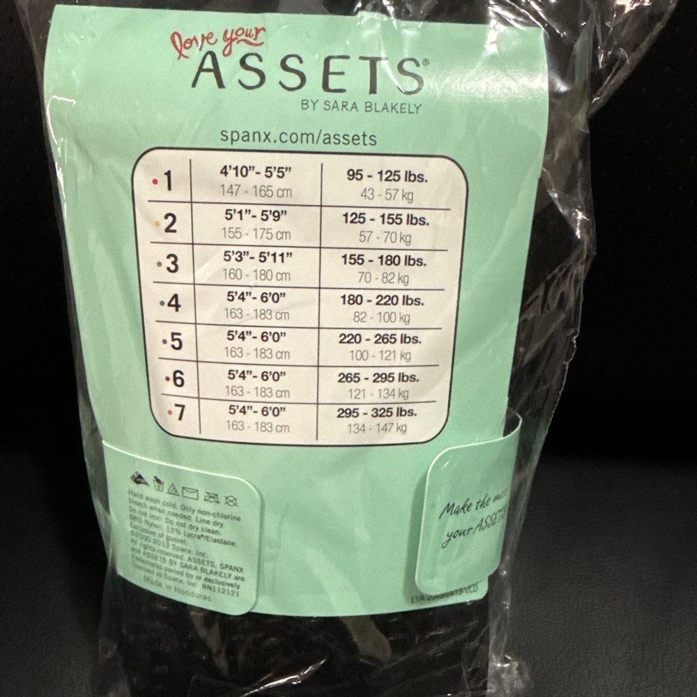 Assets by Sara Blakely Black Textured Shaping Tights Sizes 1,2,4 &5 - Picture 2 of 2